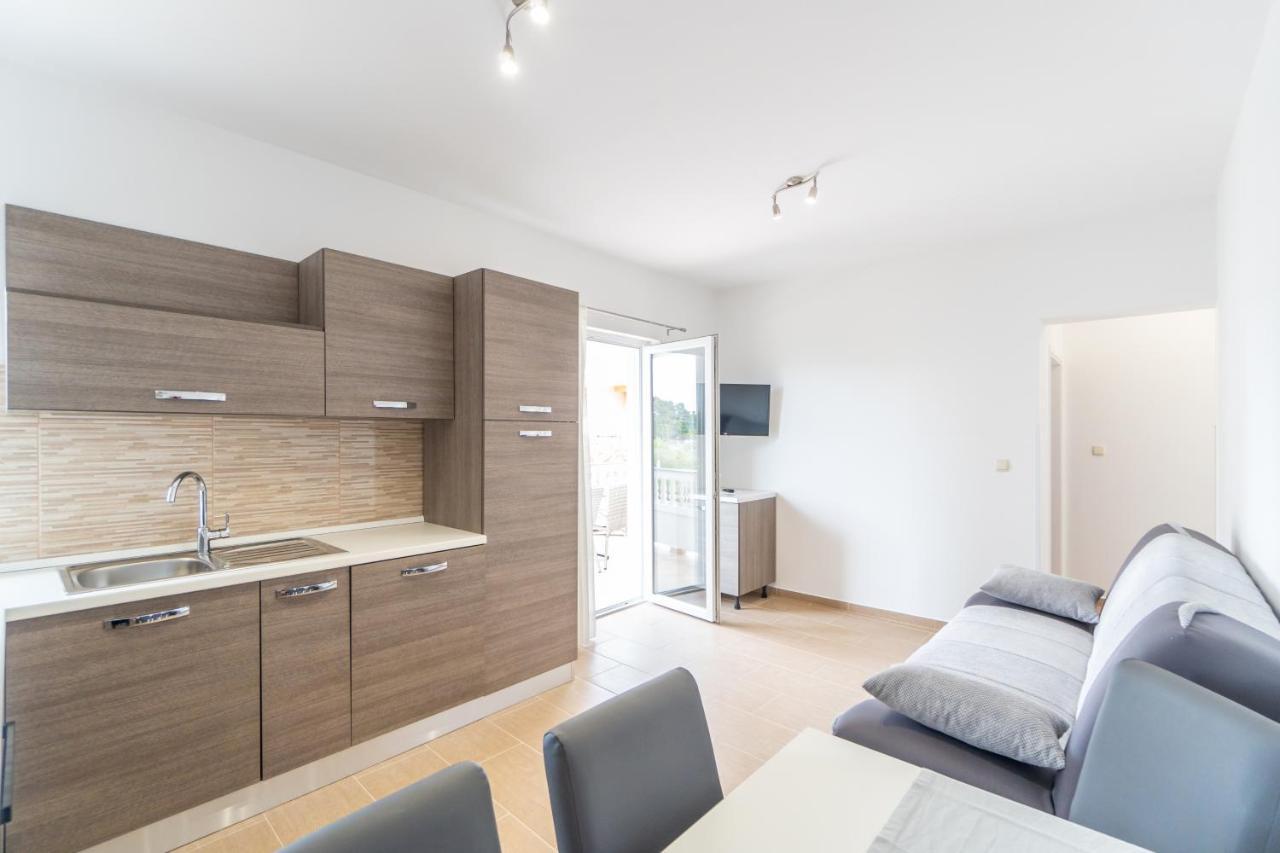 Apartments And Rooms By The Sea Palit, Rab - 5010 מראה חיצוני תמונה