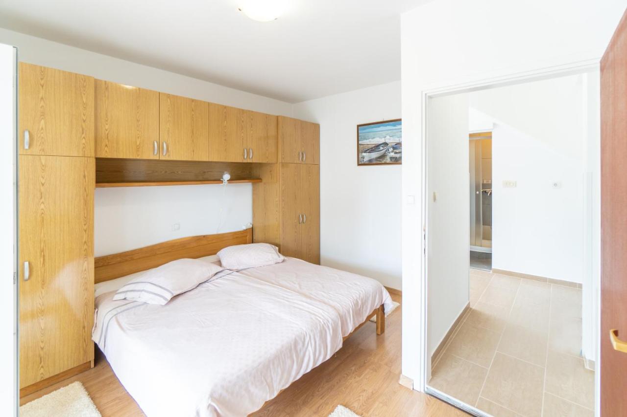 Apartments And Rooms By The Sea Palit, Rab - 5010 מראה חיצוני תמונה