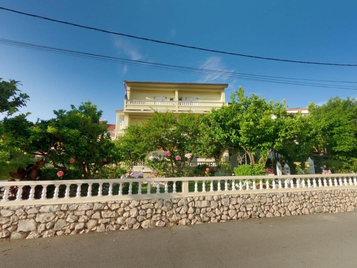 Apartments And Rooms By The Sea Palit, Rab - 5010 מראה חיצוני תמונה