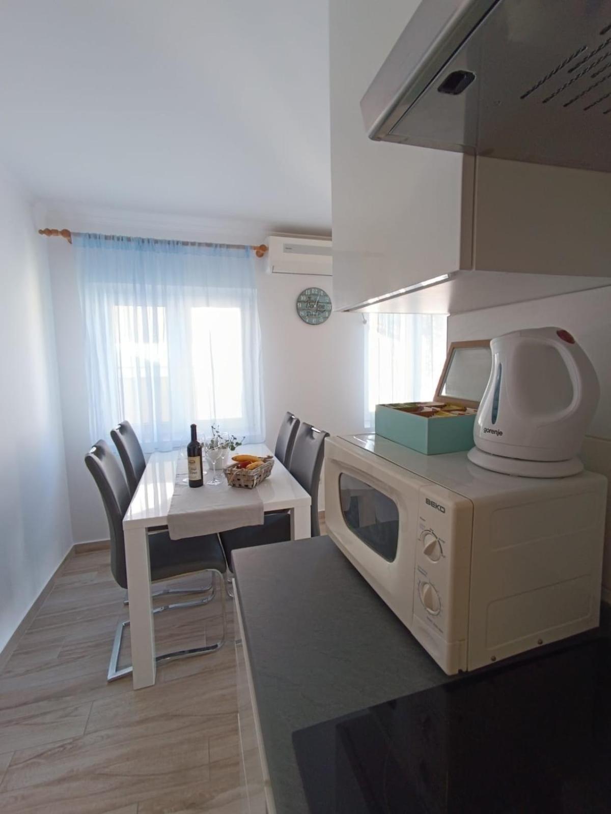 Apartments And Rooms By The Sea Palit, Rab - 5010 חדר תמונה