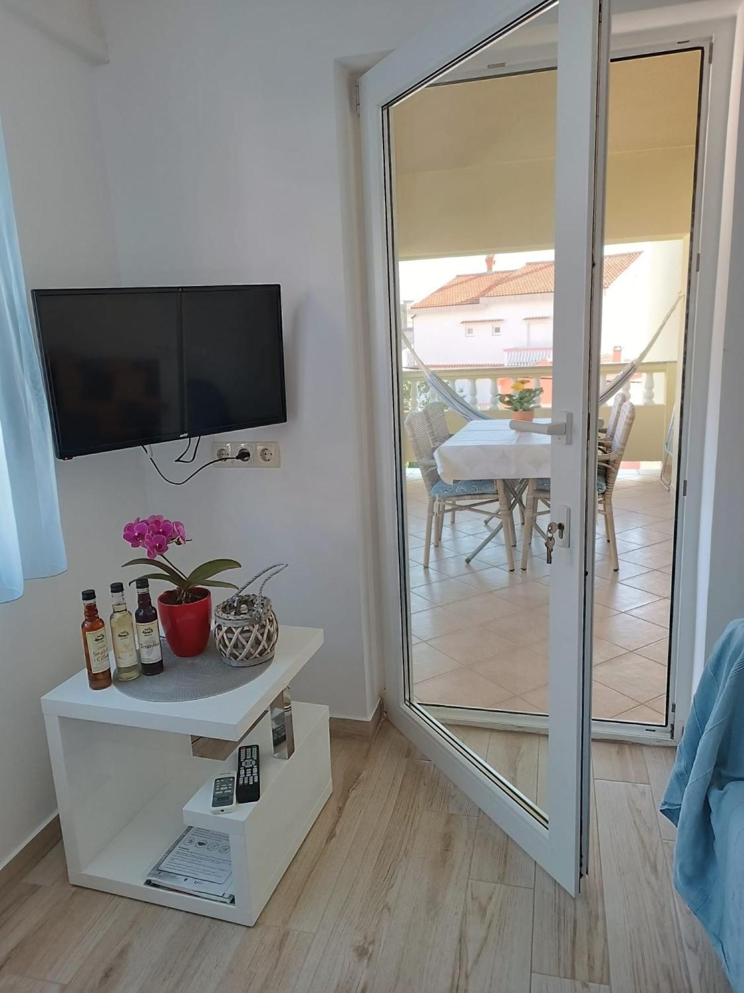 Apartments And Rooms By The Sea Palit, Rab - 5010 חדר תמונה